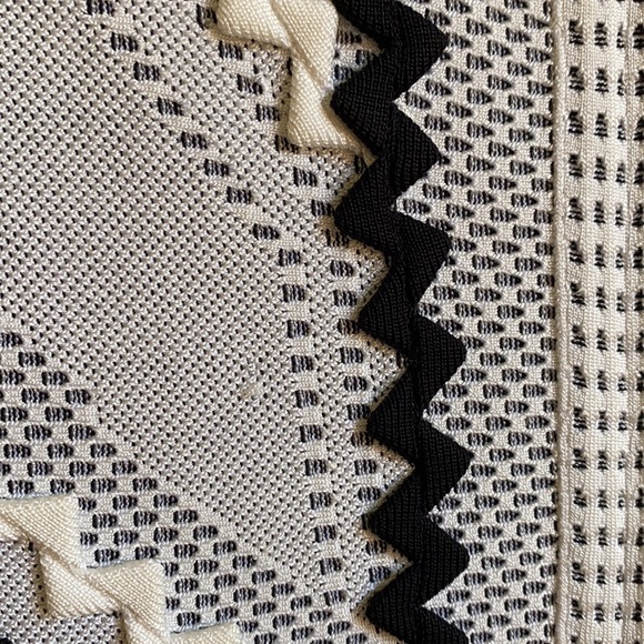 😎 Herve Leger Knit Fit and Flare Dress 😎 - Picture 6 of 14